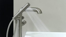 Bateria wannowa wolnostojąca z zestawem prysznicowym